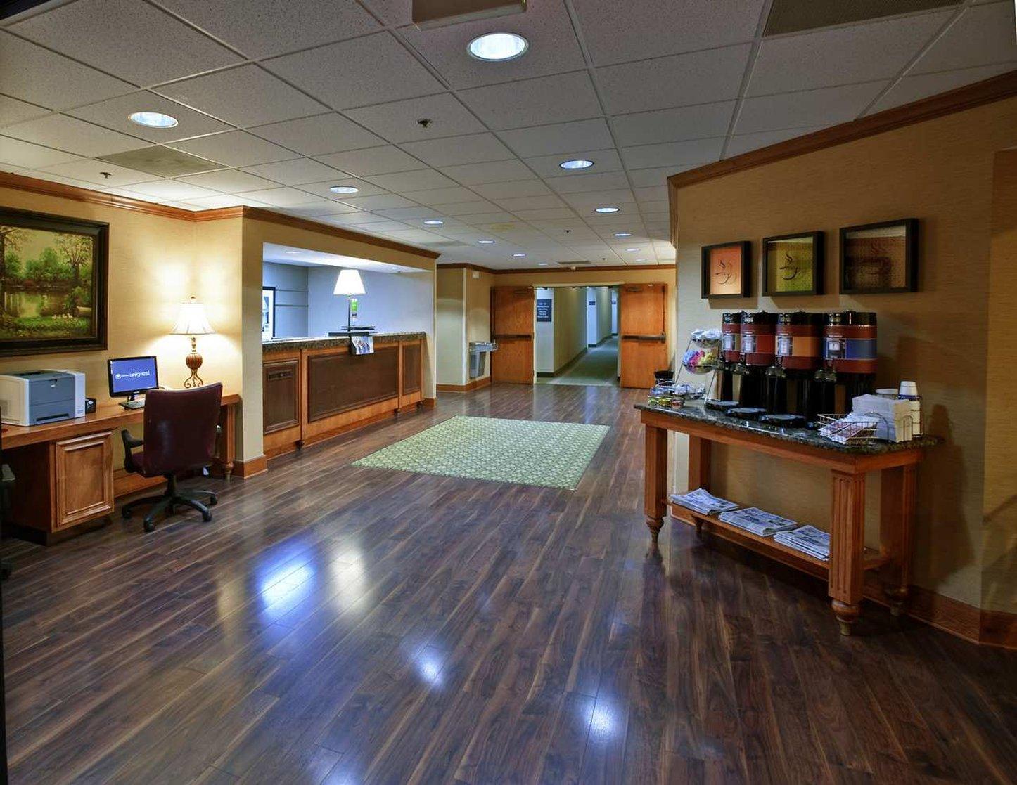 Hampton Bowling Ky 3*
